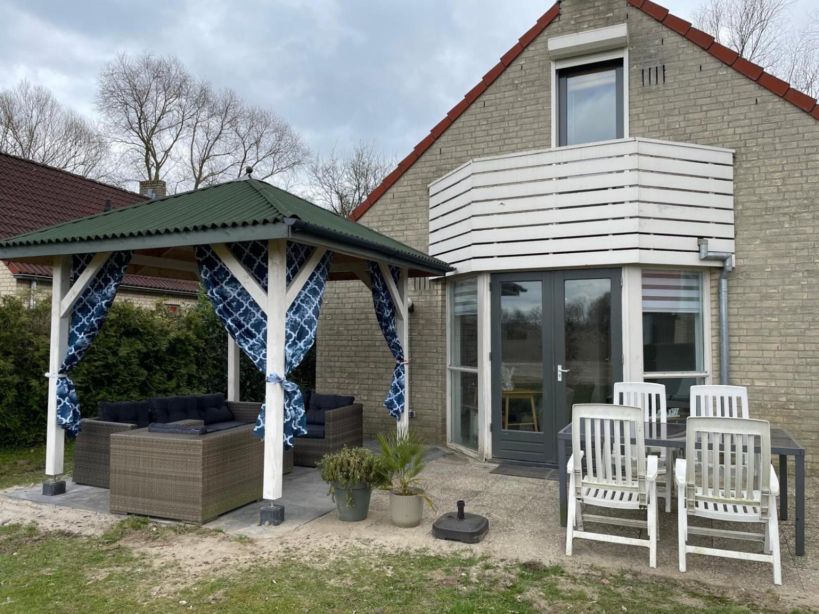 Gezellige Vakantiewoning Aan Het Water In Ewijk - Recreational Only No Workers Eksteriør bilde
